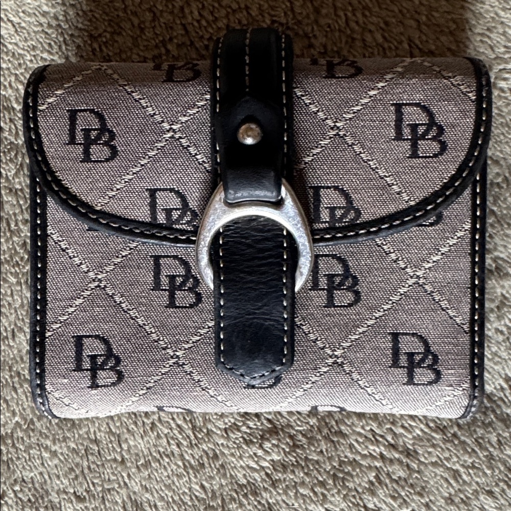 DOONEY & BOURKE monogram Beige Trifold Wallet, Black leather